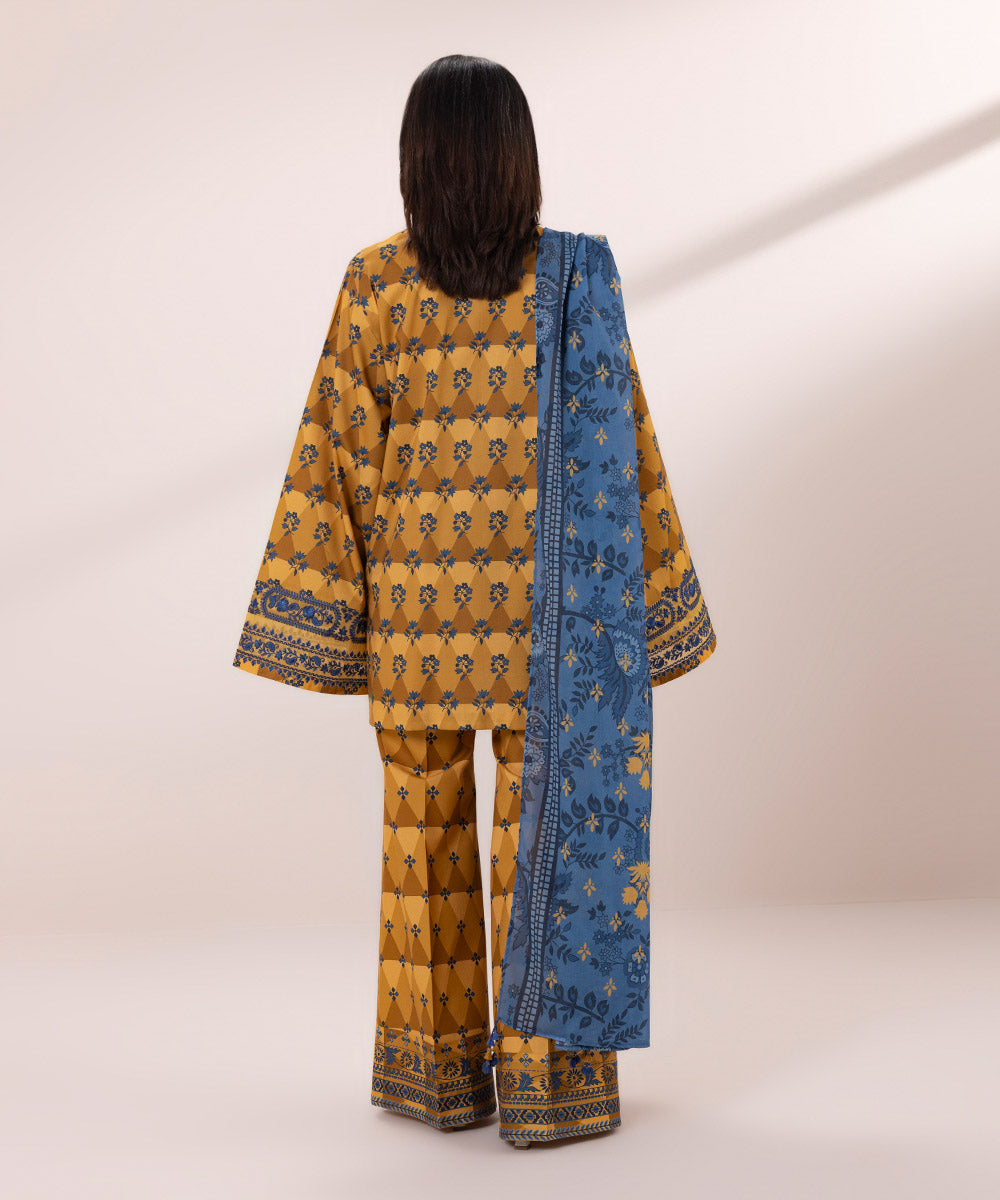 3 Piece - Embroidered Lawn Suit