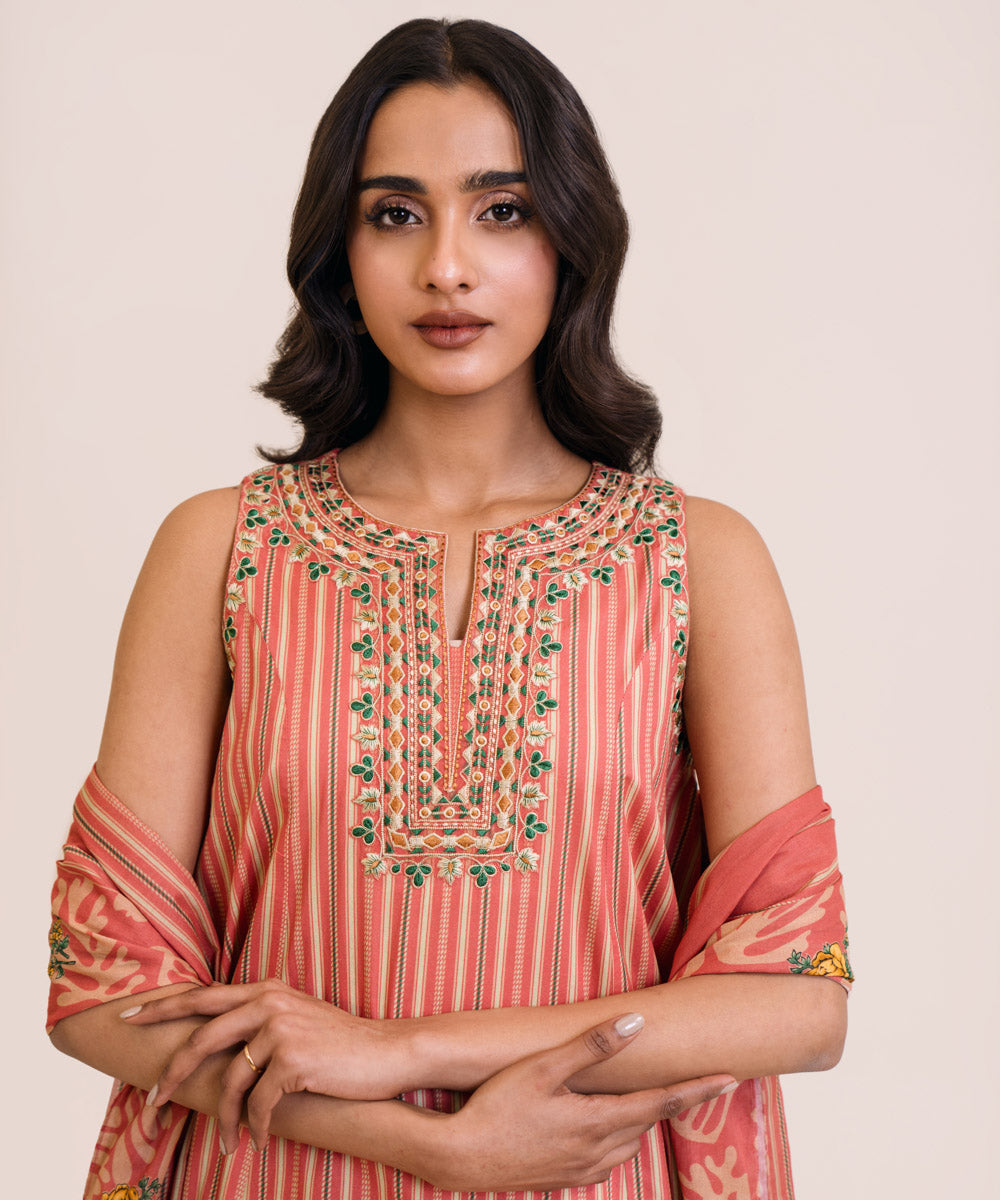 3 Piece - Embroidered Lawn Suit