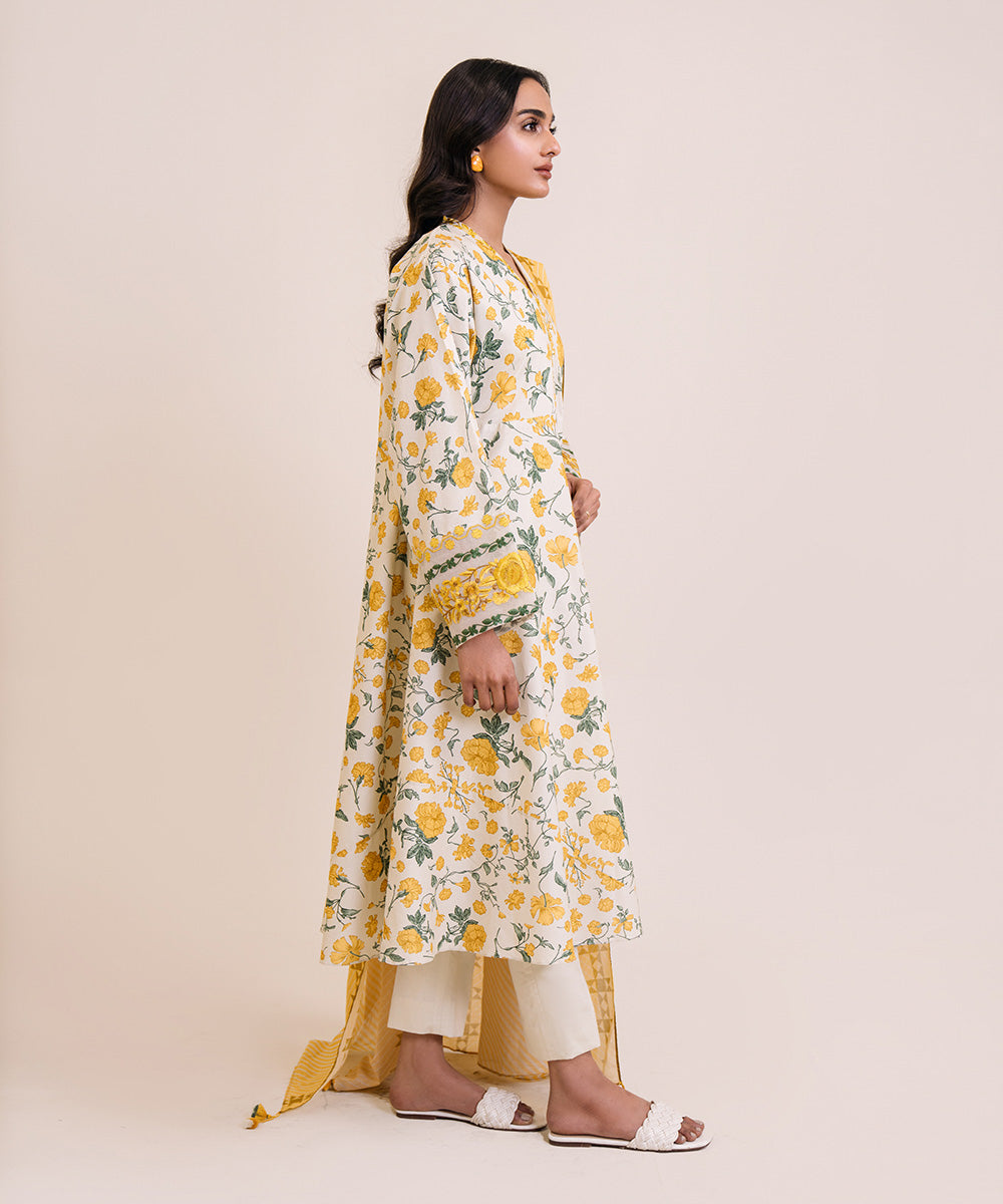 3 Piece - Embroidered Lawn Suit