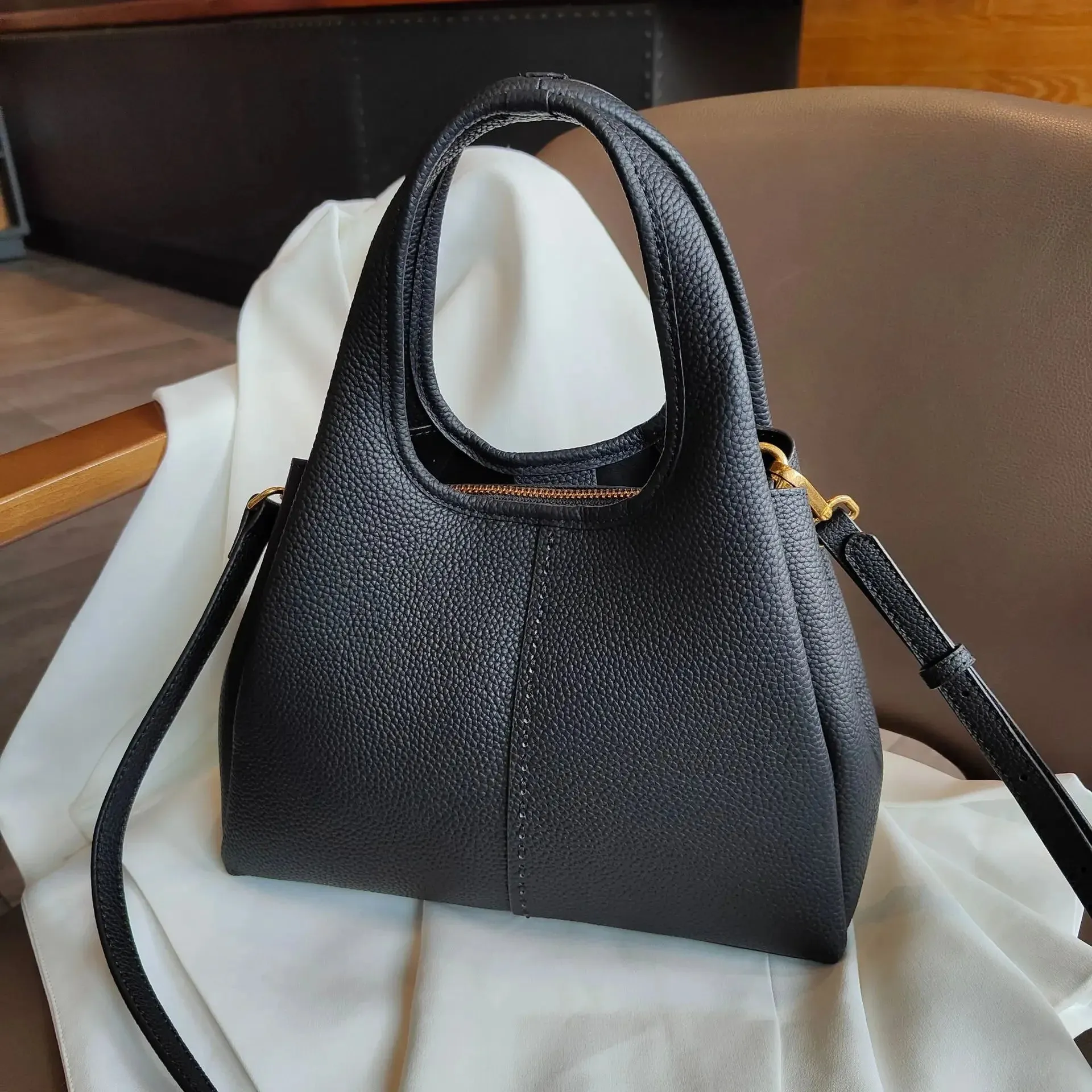 Women's Luxury Panelled Genuine Cow Leather Shoulder Handbag